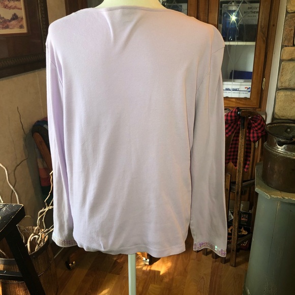 BASIC EDITIONS SIZE LARGE LIGHT PURPLE LONG SLEEVE V/NECK TOP WITH LACE - Picture 4 of 5